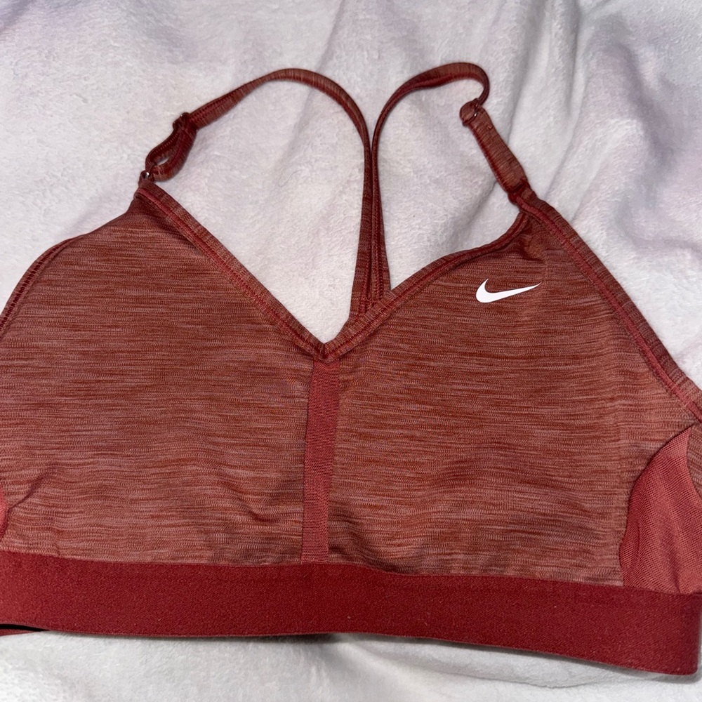 burnt orange 🍊 nike sports bra includes padding